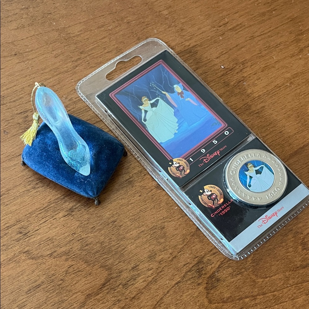 Disney Cinderella Blue Glass Slipper and Silver Coin Set
